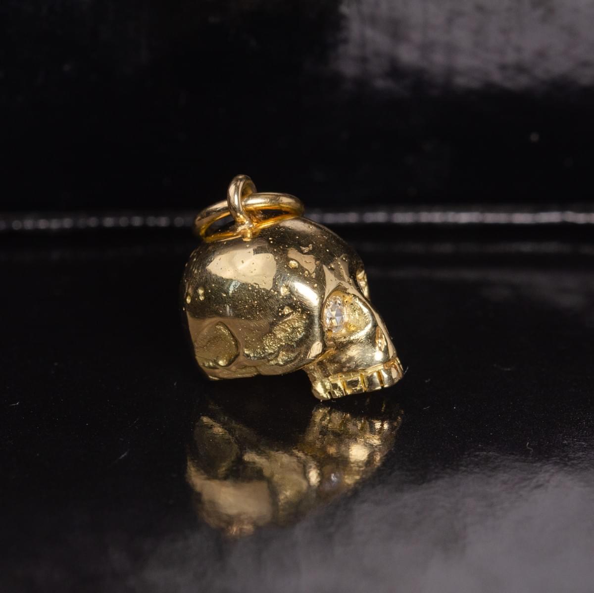 Skull pendant