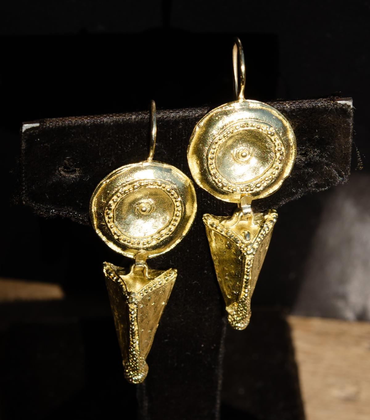 Etruscan style drop earrings