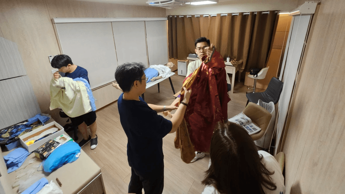 從規劃、接體、殮、殯、葬到後續關懷，生命禮儀服務已不只是處理死亡，而是服務亡者與家屬的整體生命歷程。   