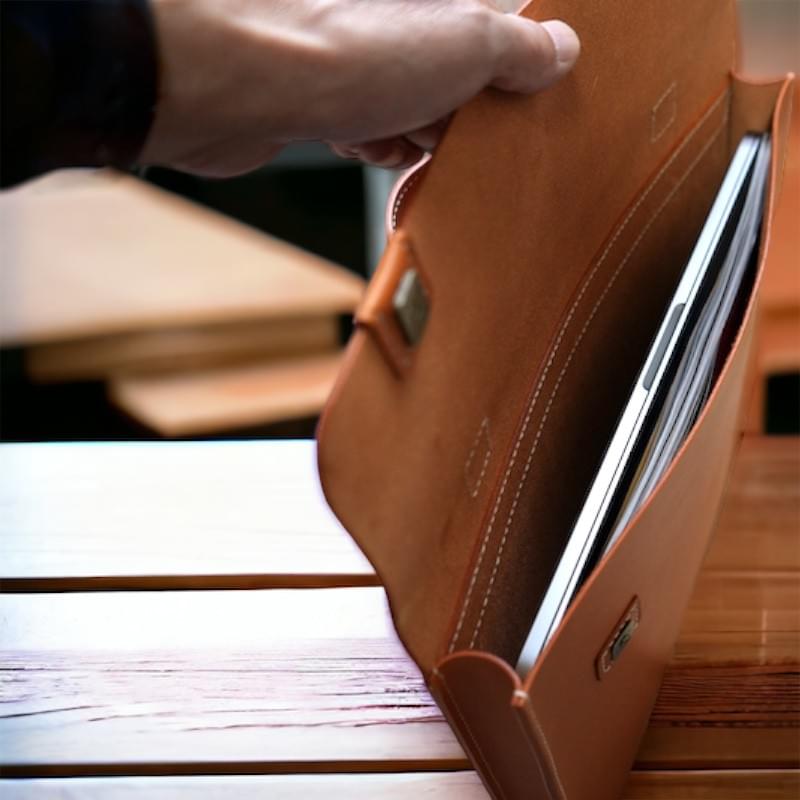 筆電包,筆電套,Macbook電腦包,平板包,平板套,iPad皮套,iPad皮包,手提包,公事包,台灣純手工植鞣皮精品包