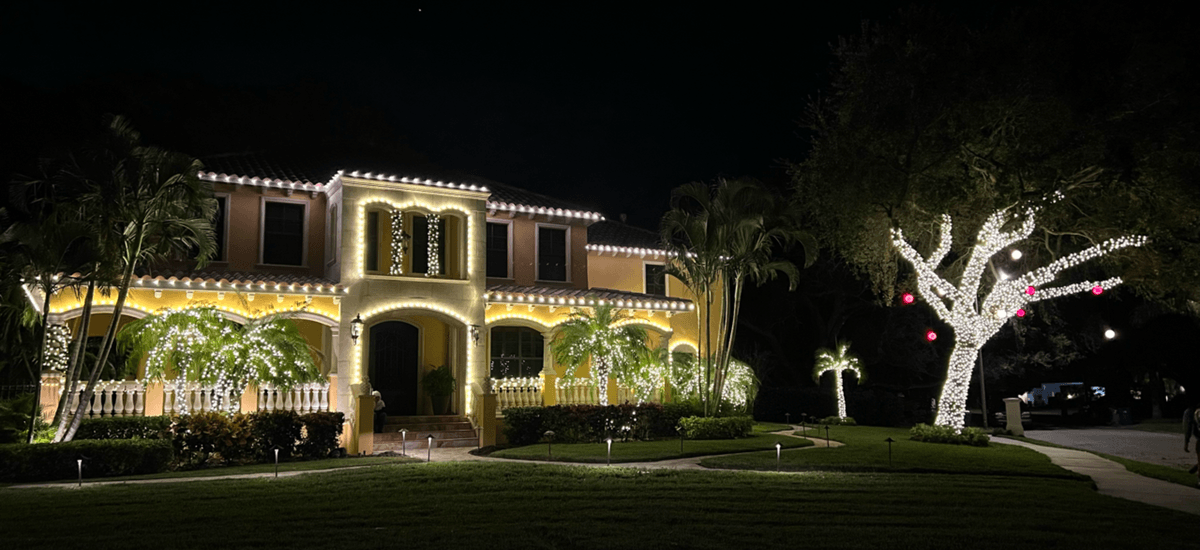 Transforming Your Tampa Property with Holiday Lighting: From Rooflines to Walkways