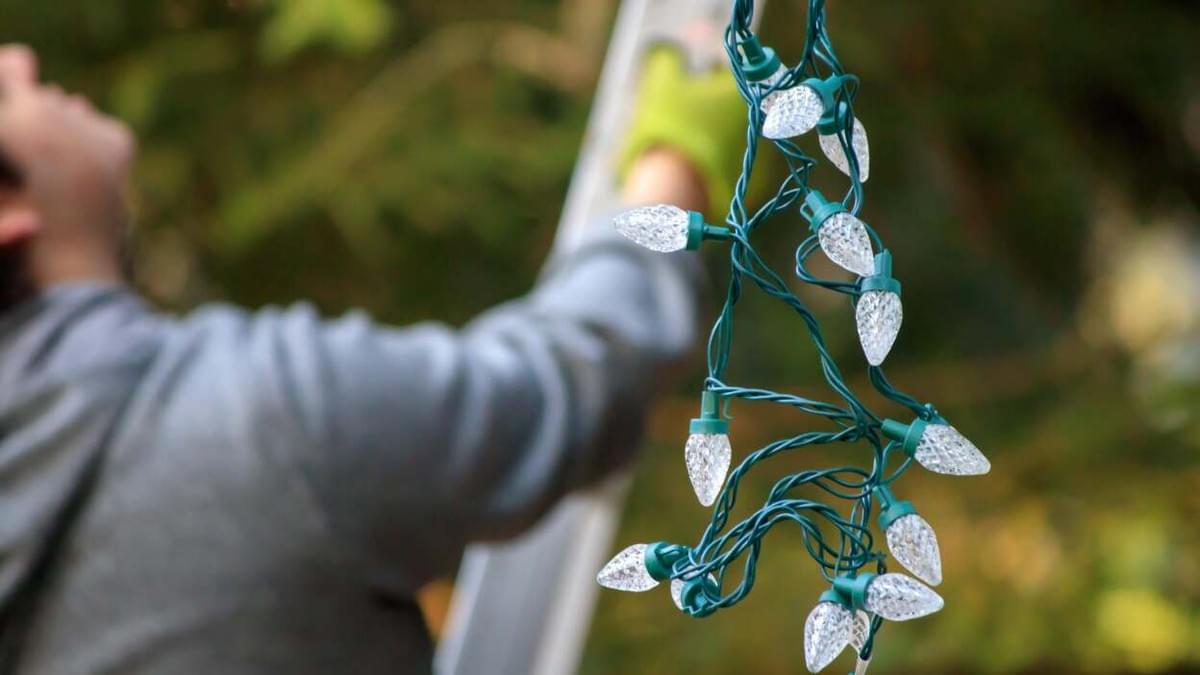 How to Maintain Your Holiday Lights for Long-Lasting Use