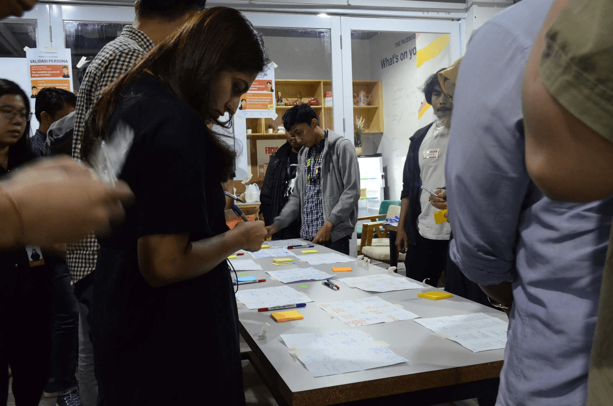 Utilizando grupos focales y encuestas para mejorar su negocio