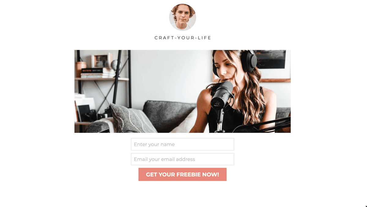 Darmowy szablon od Strikingly