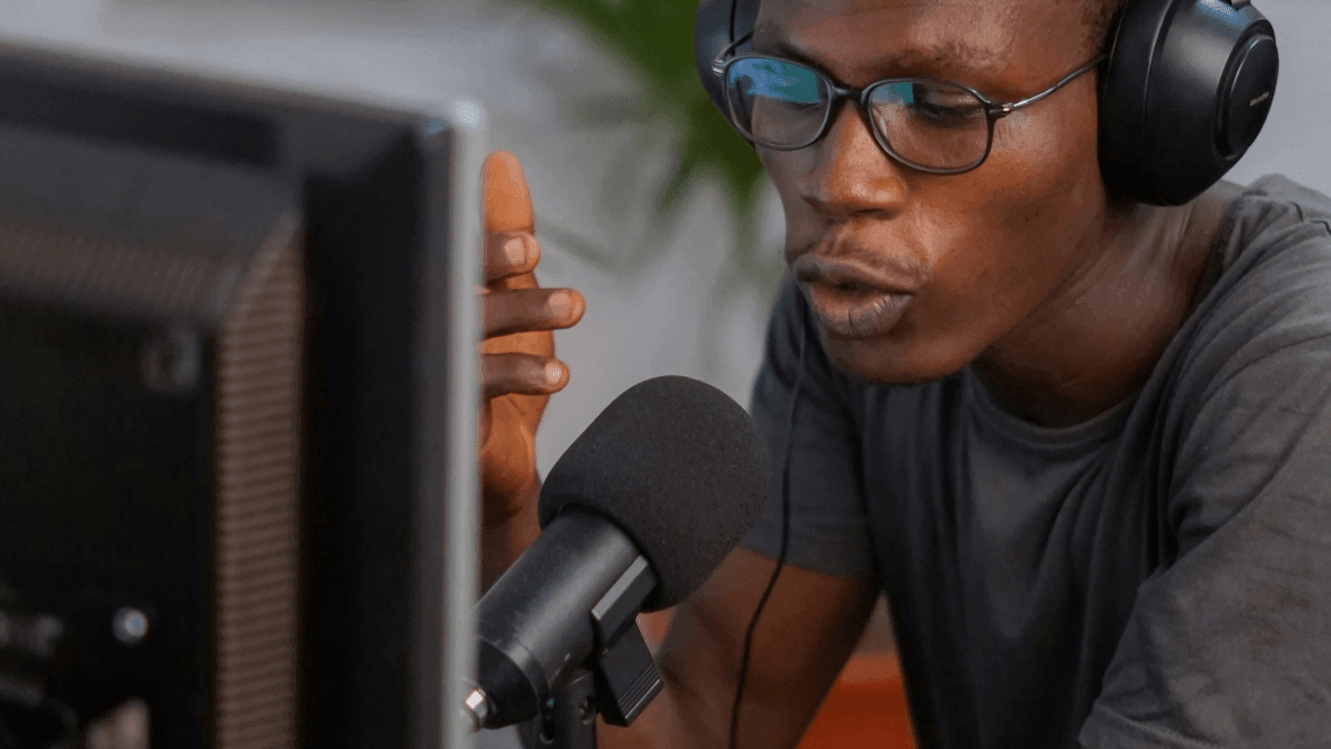 Crea un podcast en minutos