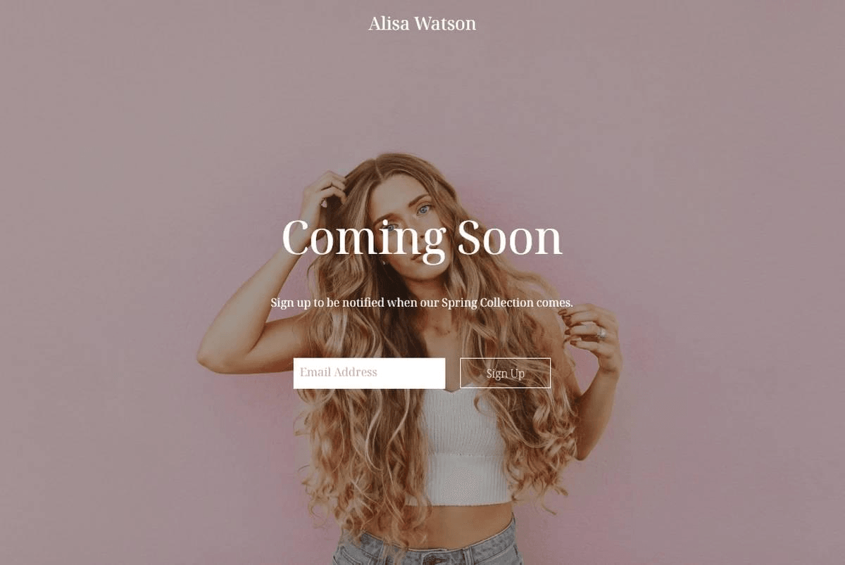 Szablon „Wkrótce” od Strikingly