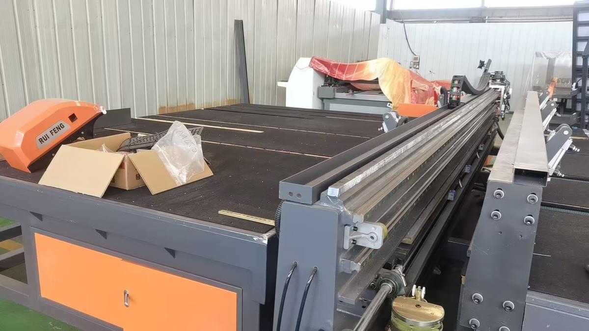 CNC glass cutting line