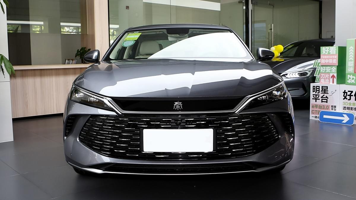 BYD Qin L DM-i 120km 2024