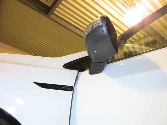 VOLKSWAGEN GOLF 8 R PERFORMANCE 2.0 TSI – 320 ch – AKRAPOVIC