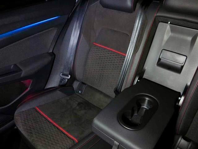 VOLKSWAGEN GOLF 8 GTI CLUBSPORT – 300 CH DSG7 – MOONSTONE GRAY 