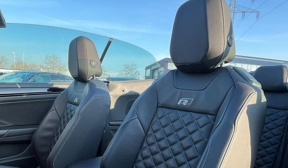 VOLKSWAGEN T-ROC CABRIOLET R-LINE – 150 CH DSG7 – BLUE PLUS