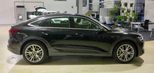 AUDI E-TRON SPORTBACK 55 Quattro – 408 ch – Black Edition – Full Électrique