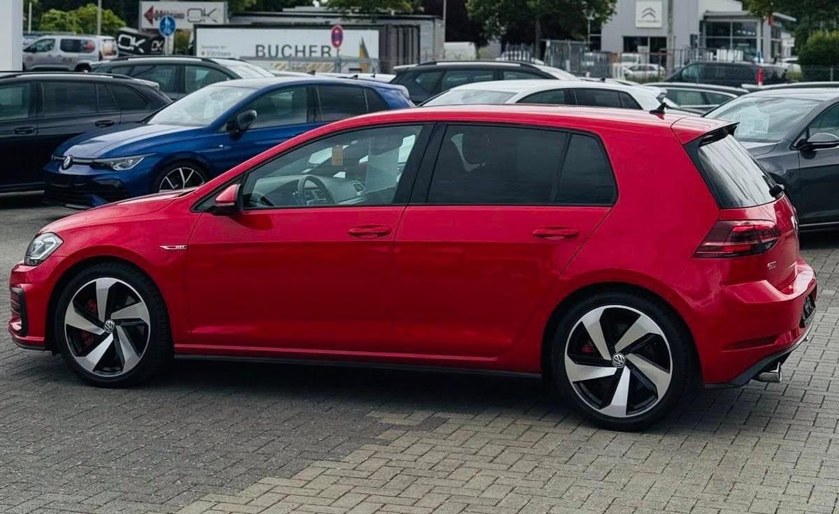 Volkswagen Golf 7.5 GTI Performance – 245 ch DSG7 – Tornado Red