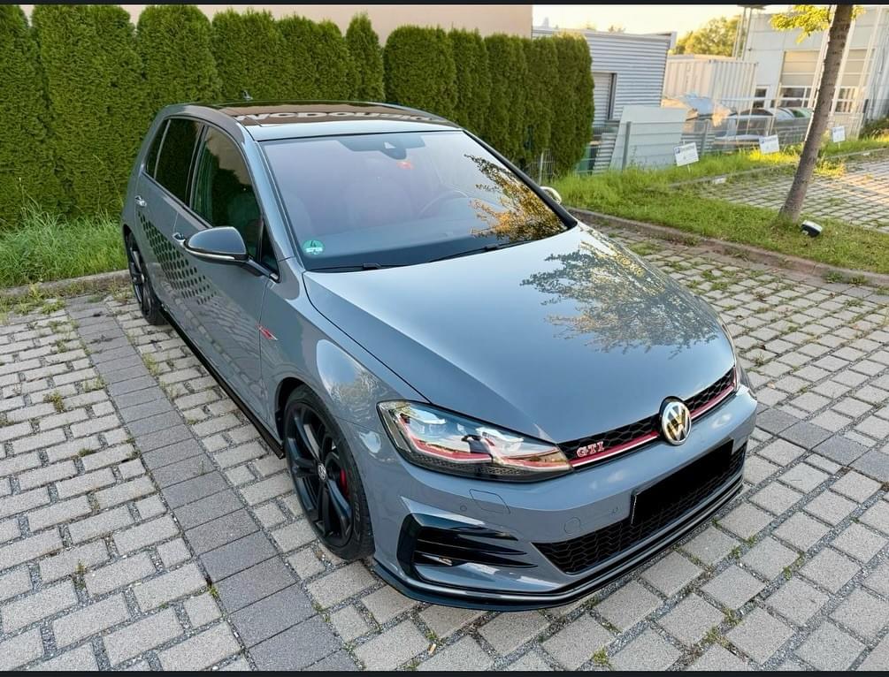 VOLKSWAGEN GOLF 7.5 GTI TCR AKRAPOVIC – 290 CH - FULL OPTIONS – ÉDITION COLLECTOR