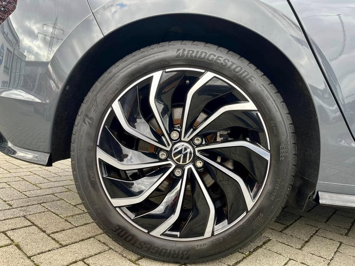 VW GOLF 8 R-LINE eTSI DSG7 – 150CH