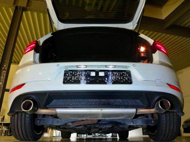VOLKSWAGEN GOLF 7.5 GTI – 245 CH – DSG7 – TOIT OUVRANT – PURE WHITE 