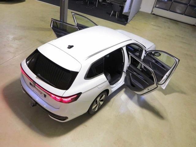 VOLKSWAGEN PASSAT VARIANT 2.0 TDI DSG7 – 150 CH – DIESEL – BLANC PUR