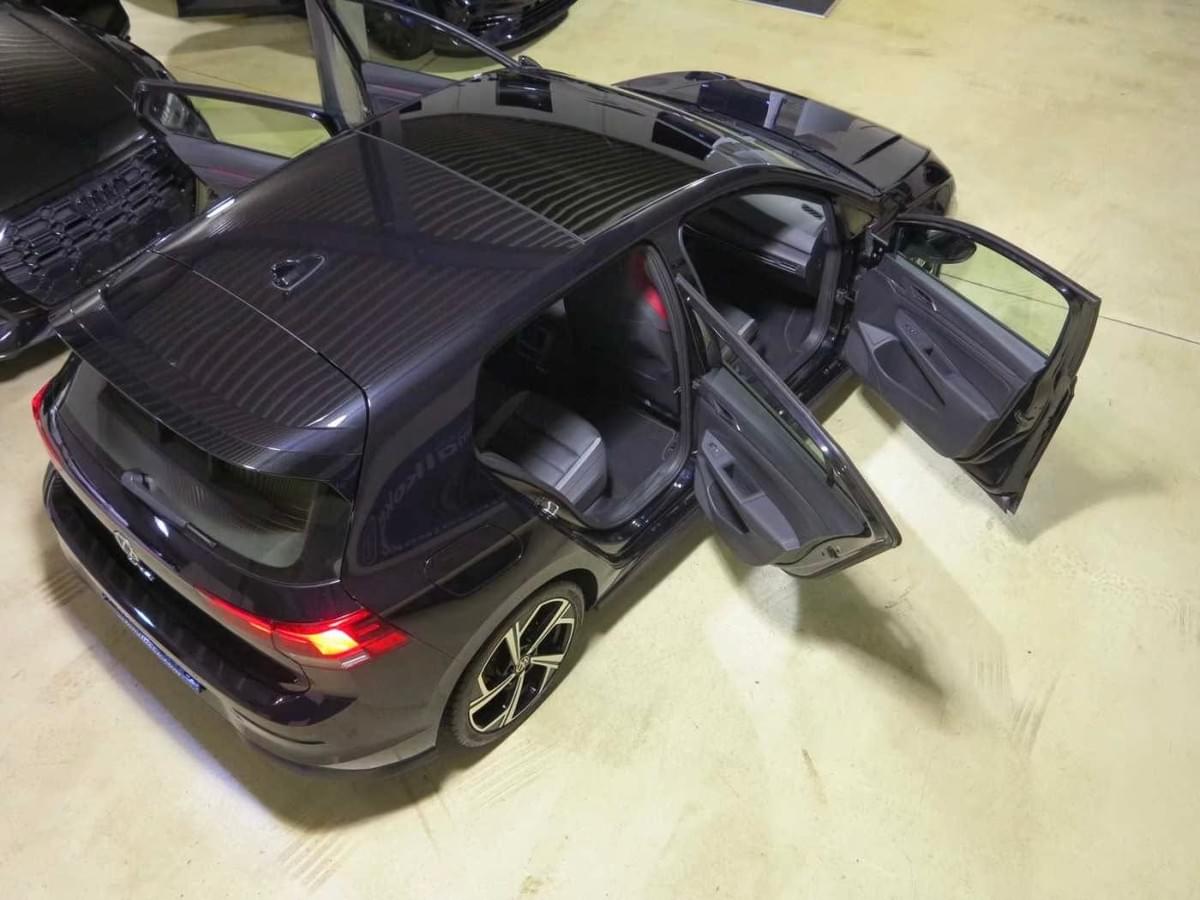 VOLKSWAGEN GOLF 8 GTI CLUBSPORT 2.0 TSI 300 CH – DSG – NOIR