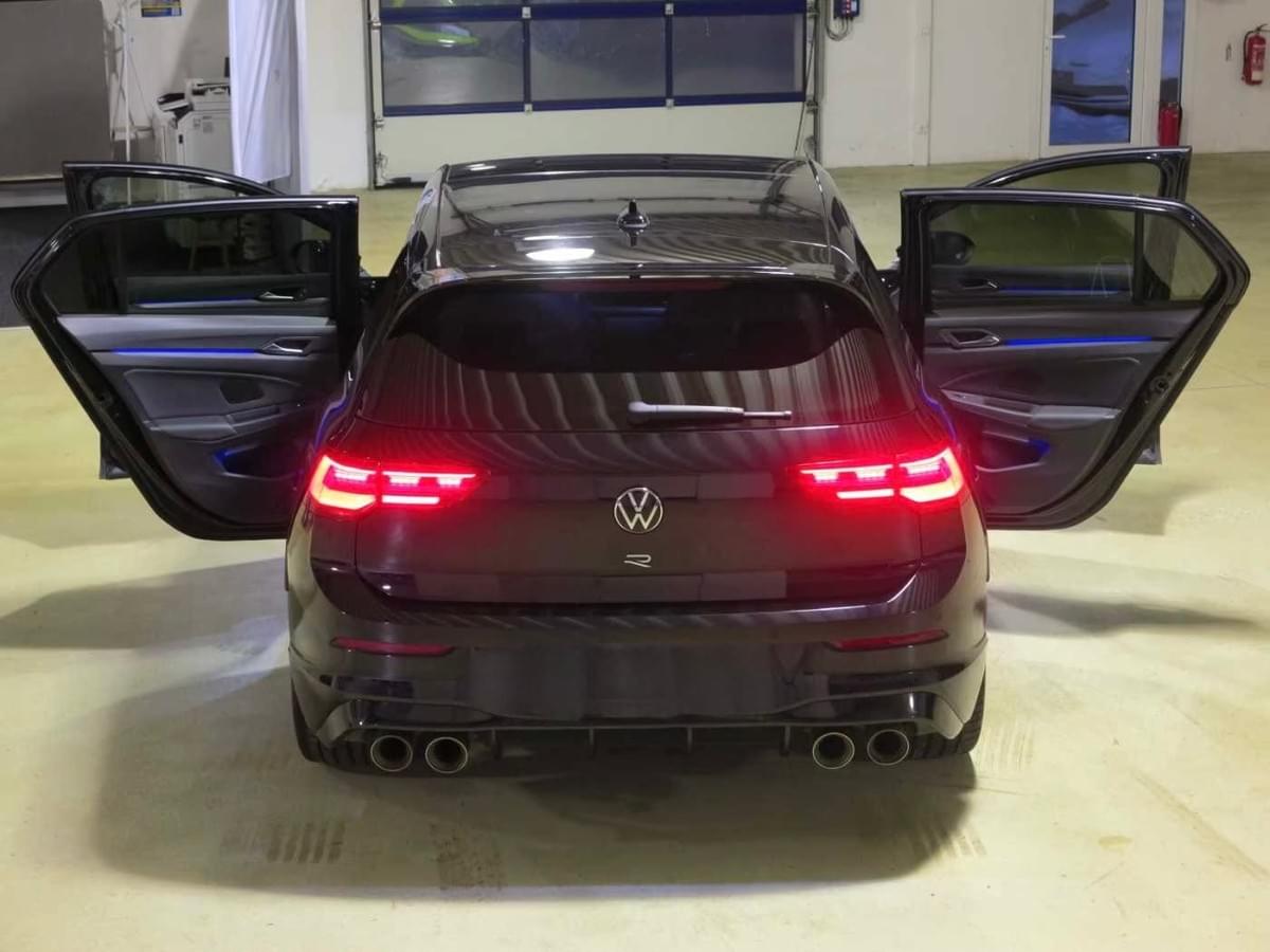 VOLKSWAGEN GOLF 8 R 2.0 TSI 320 CH DSG7 FULL BLACK