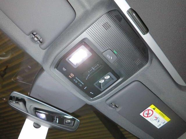 VOLKSWAGEN GOLF 8 R PERFORMANCE 2.0 TSI – 320 ch – AKRAPOVIC