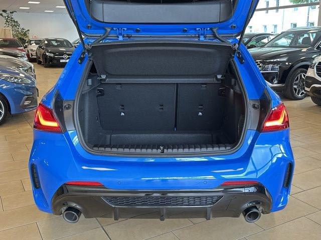 BMW M135i xDrive – 306 ch – Steptronic 8 – Misano Blue Metallic