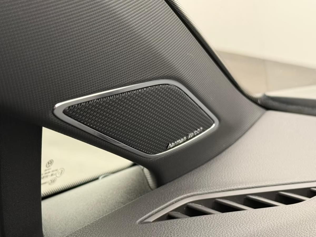 VOLKSWAGEN GOLF 8R FULL BLACK 2.0 TSI 320 CH