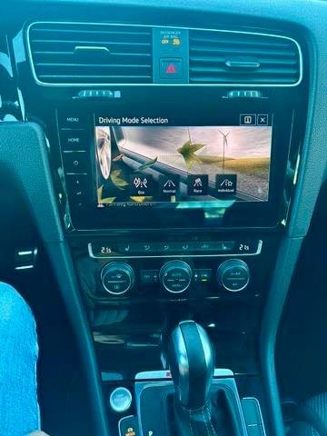 VOLKSWAGEN GOLF 7.5 R 2.0 TSI DSG – 300 CH – 4MOTION