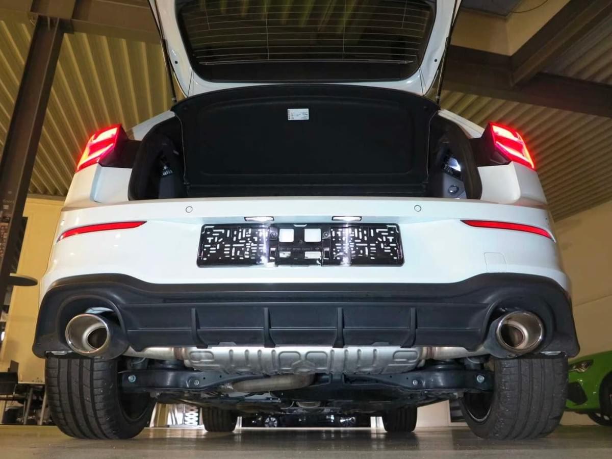 VOLKSWAGEN GOLF 8 GTI CLUBSPORT 2.0 TSI 300 CH – DSG – BLANCHE