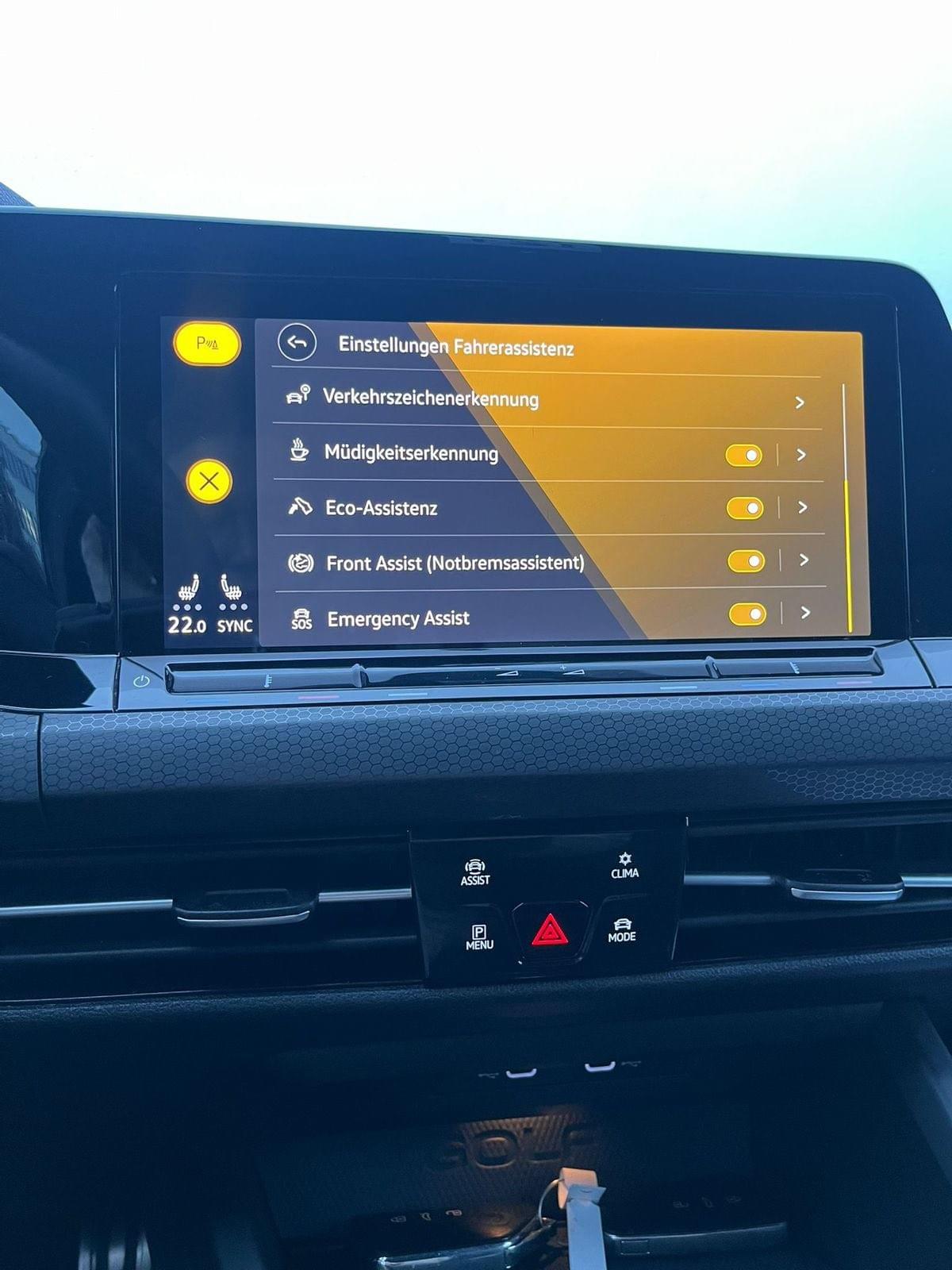 VOLKSWAGEN GOLF 8 GTI – 2.0 TSI 245ch DSG7 – HARMAN KARDON 480W – JANTES 19” ESTORIL 