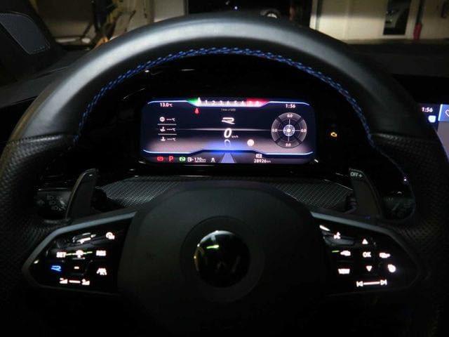 VOLKSWAGEN GOLF 8 R PERFORMANCE 2.0 TSI – 320 ch – AKRAPOVIC