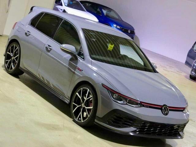 VOLKSWAGEN GOLF 8 GTI CLUBSPORT – 300 CH DSG7 – MOONSTONE GRAY 