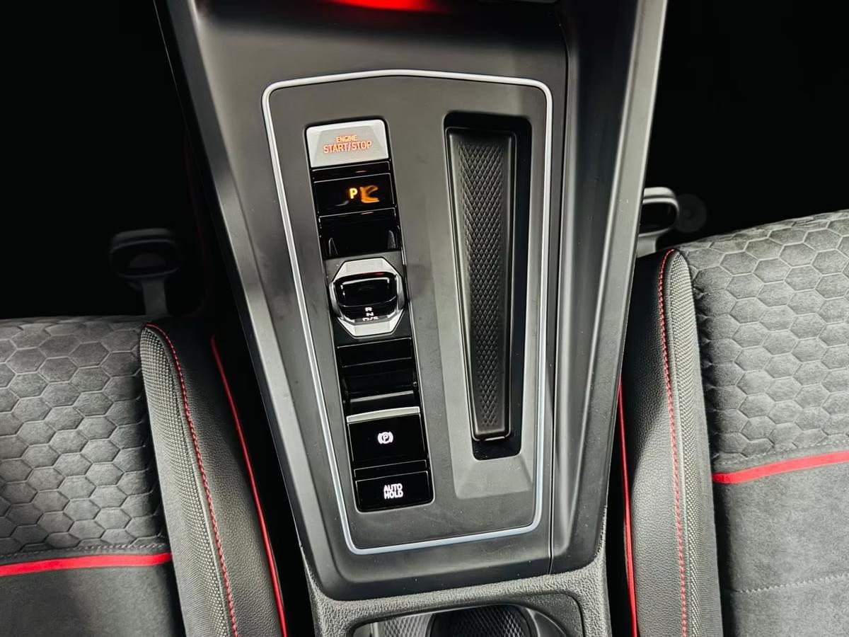 VOLKSWAGEN GOLF 8 GTI ÉDITION 45 ANNIVERSAIRE – 2.0 TSI 300 CH – DSG