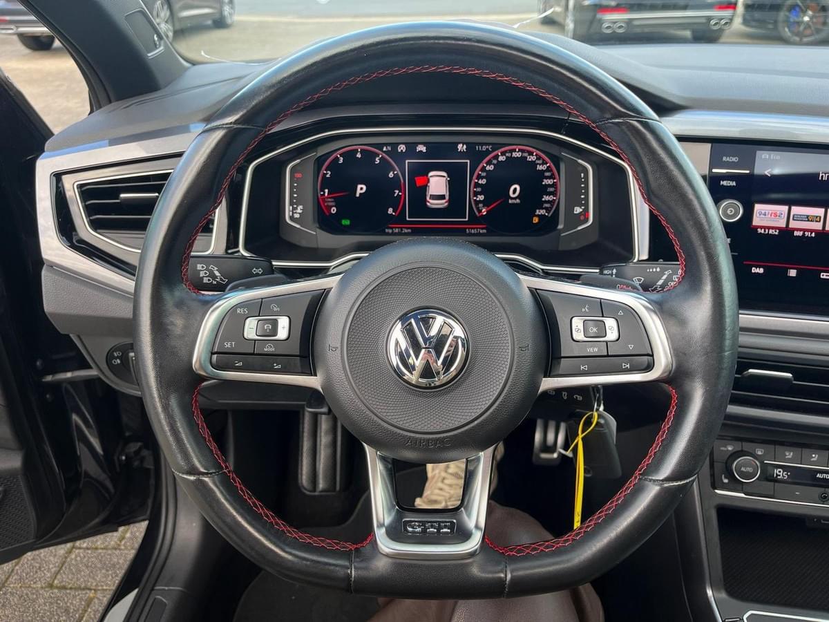VOLKSWAGEN POLO GTI 2.0 TSI DSG – 200 CH – TOIT OUVRANT & SONO BEATS 
