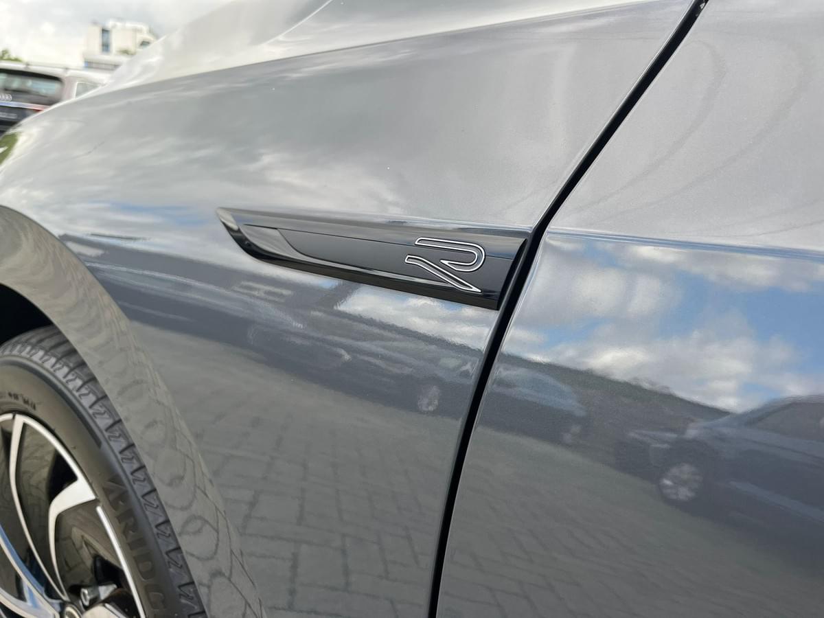 VW GOLF 8 R-LINE eTSI DSG7 – 150CH