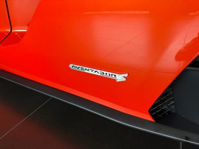 LAMBORGHINI AVENTADOR LP740-4 S