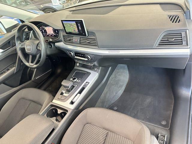 AUDI Q5 50 TFSI e S LINE – 299 ch – HYBRIDE RECHARGEABLE – S TRONIC 7 – BLANC IBIS