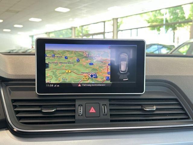 AUDI Q5 50 TFSI e S LINE – 299 ch – HYBRIDE RECHARGEABLE – S TRONIC 7 – BLANC IBIS