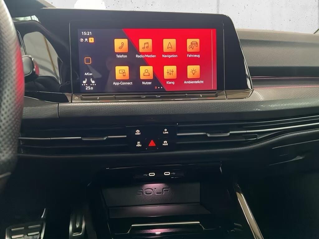 VOLKSWAGEN GOLF VIII GTI CLUBSPORT – 2.0 TSI 300 CH – DSG7 – PURE WHITE