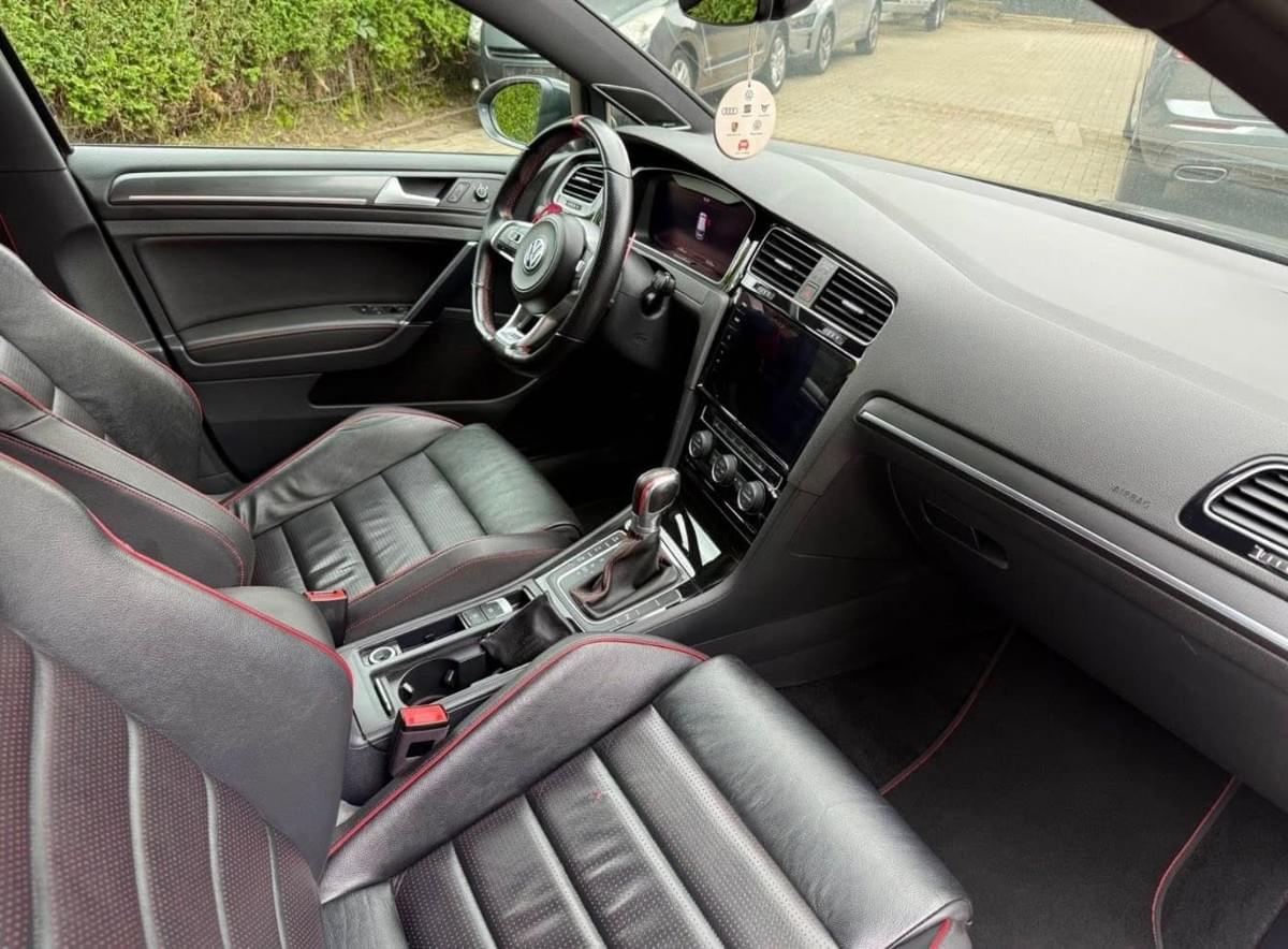 VOLKSWAGEN GOLF 7 GTI TCR – 2.0 TSI 290 CH DSG7 – ÉDITION LIMITÉE – DYNAUDIO – TOIT OUVRANT