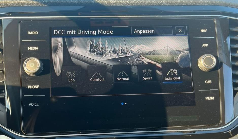 VOLKSWAGEN T-ROC CABRIOLET R-LINE – 150 CH DSG7 – BLUE PLUS