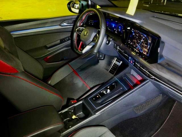 VOLKSWAGEN GOLF 8 GTI CLUBSPORT – 300 CH DSG7 – MOONSTONE GRAY 