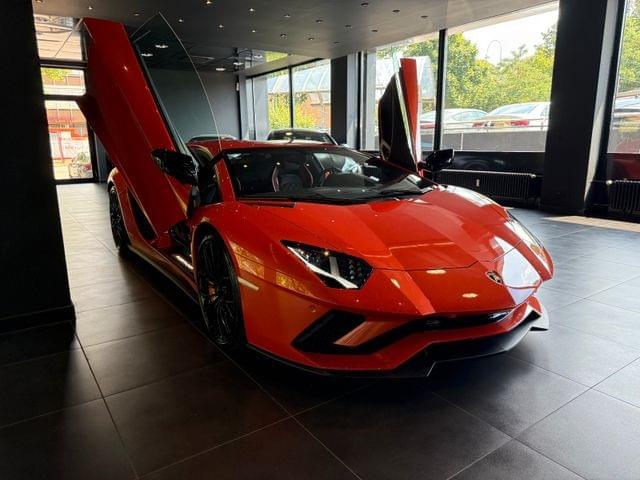 LAMBORGHINI AVENTADOR LP740-4 S