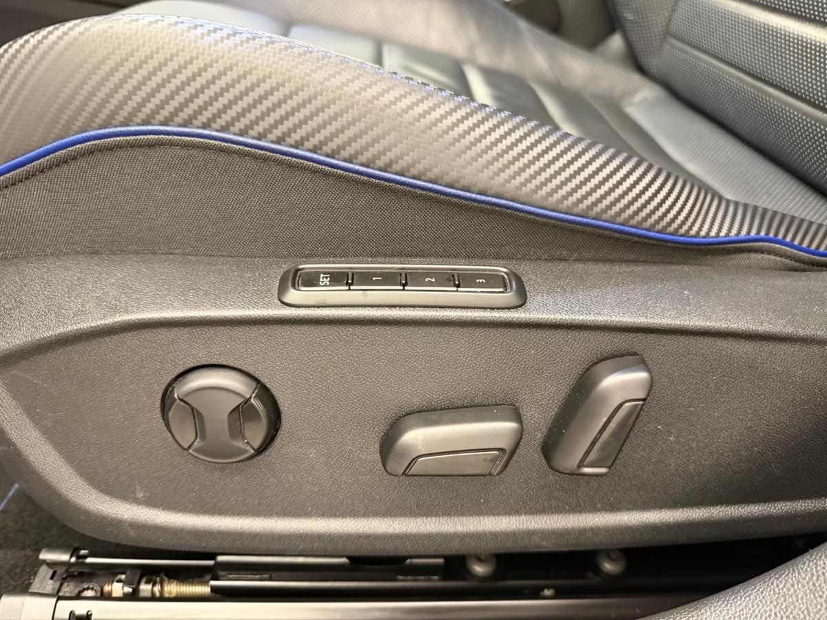 VOLKSWAGEN GOLF 8R FULL BLACK 2.0 TSI 320 CH