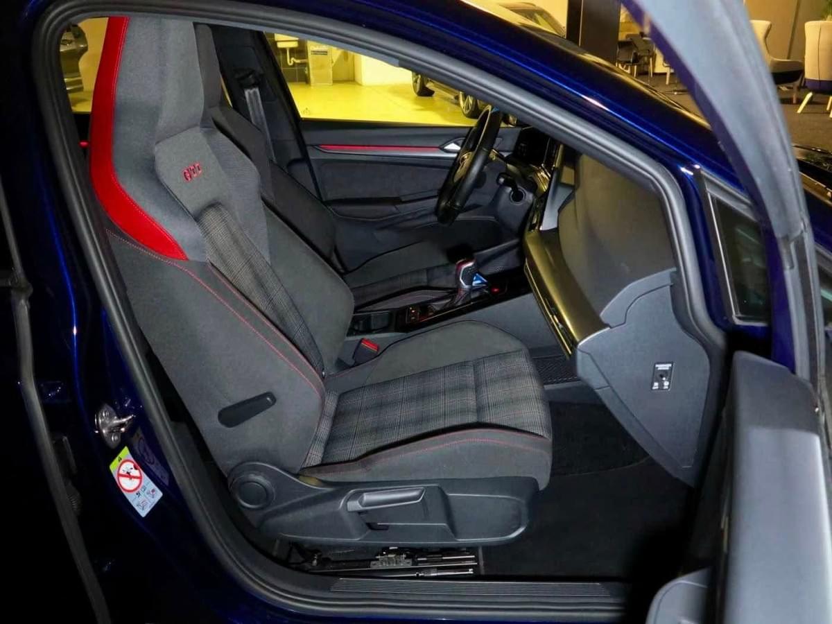 VOLKSWAGEN GOLF 8 GTI PERFORMANCE – 2.0 TSI 245 CH – BOÎTE MANUELLE