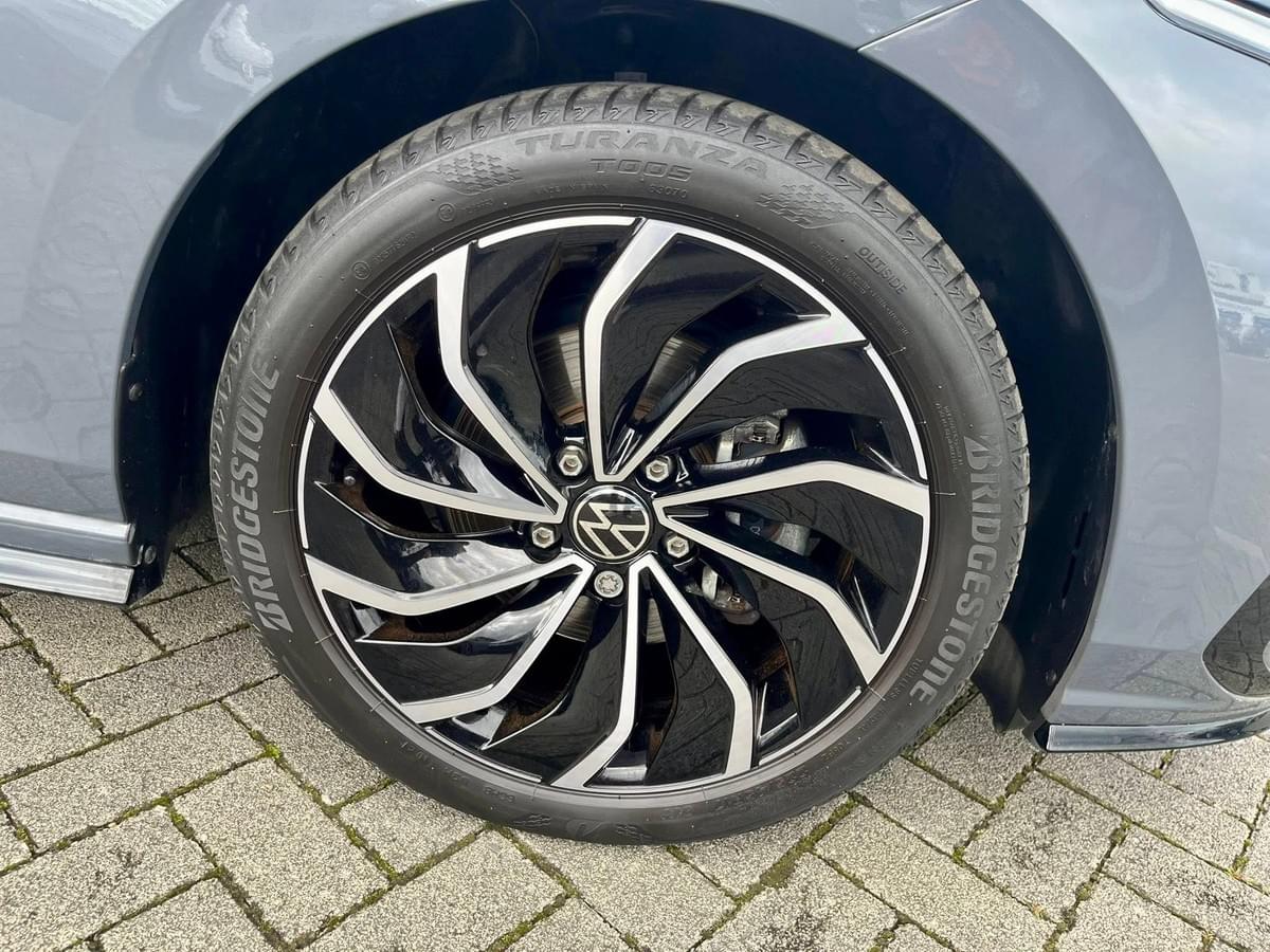 VW GOLF 8 R-LINE eTSI DSG7 – 150CH