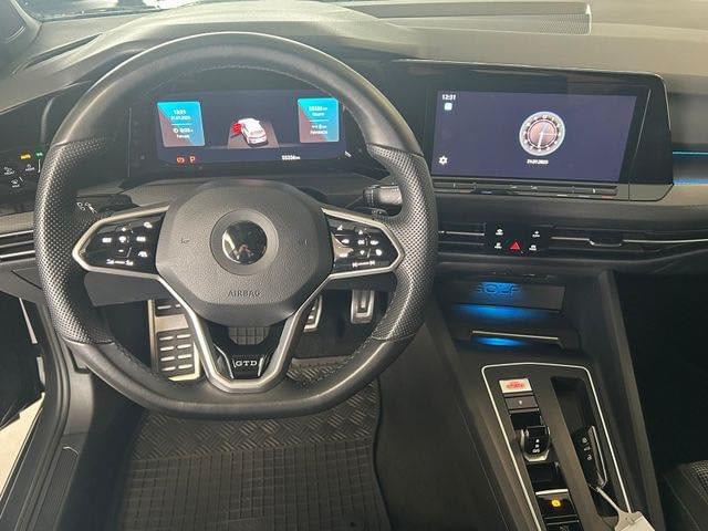 VOLKSWAGEN GOLF 8 GTD 200CH DSG – GREY