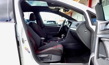 VOLKSWAGEN GOLF 7.5 GTI TCR – 290 CH DSG7 – PURE WHITE 