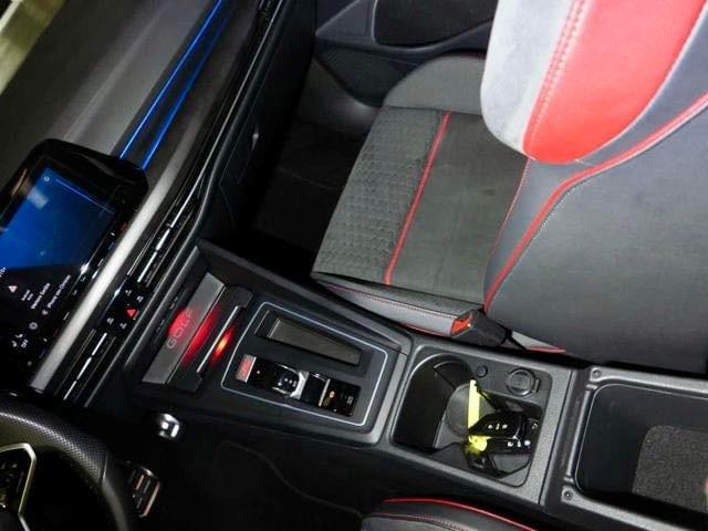 VOLKSWAGEN GOLF 8 GTI CLUBSPORT – 300 CH DSG7 – MOONSTONE GRAY 