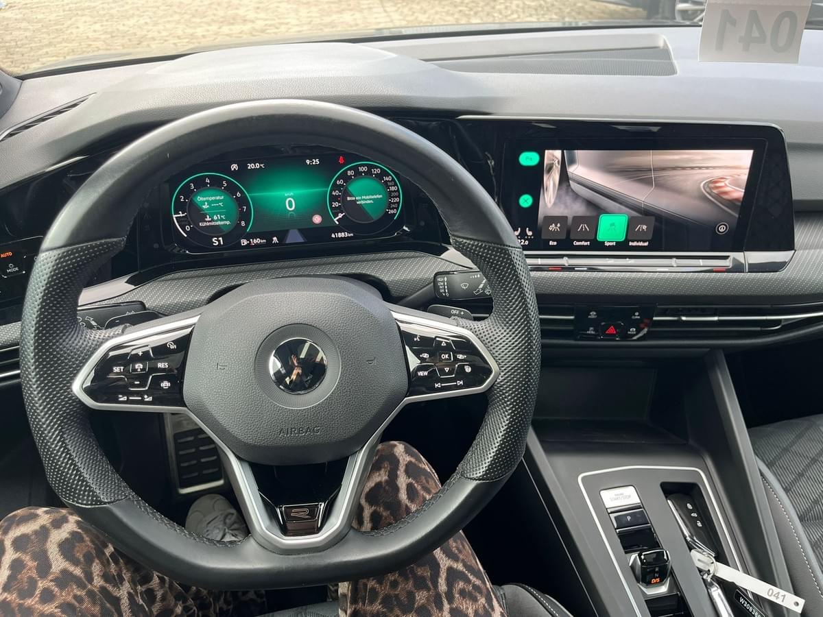 VW GOLF 8 R-LINE eTSI DSG7 – 150CH