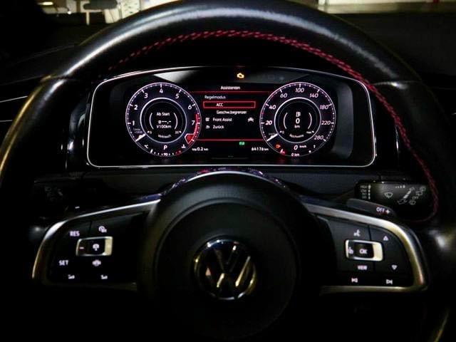 VOLKSWAGEN GOLF 7.5 GTI – 245 CH – DSG7 – TOIT OUVRANT – PURE WHITE 